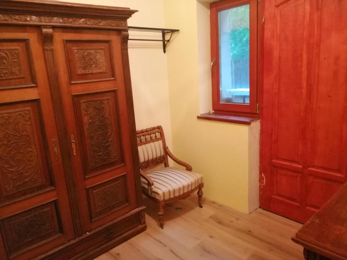 Vizaknai Apartmanhaz Székesfehérvár Exteriör bild