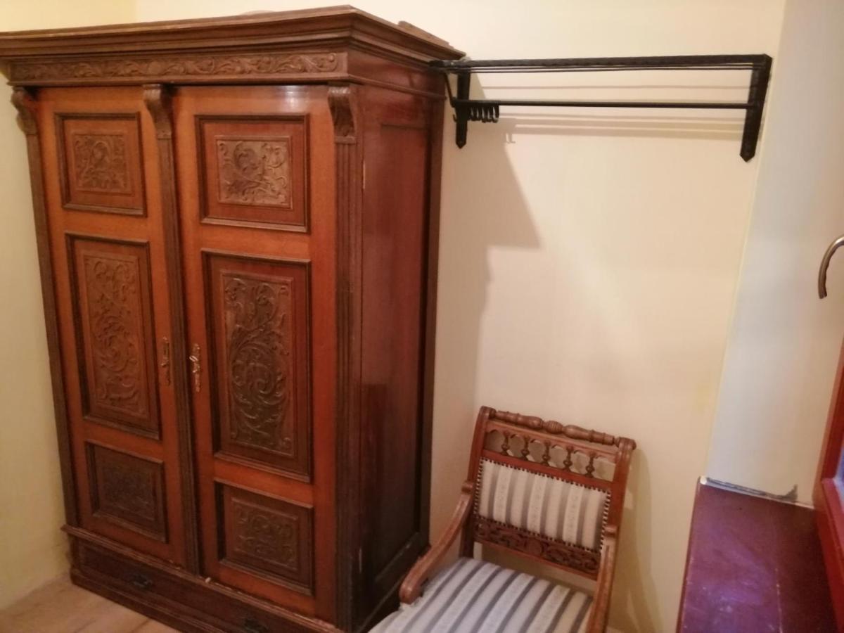 Vizaknai Apartmanhaz Székesfehérvár Exteriör bild
